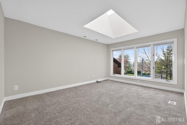 Building Photo - 172 Nathan Dr