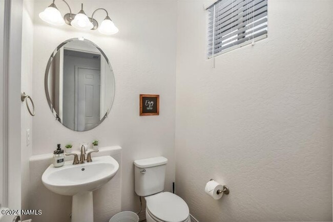 Building Photo - 2591 W Pollo Cir