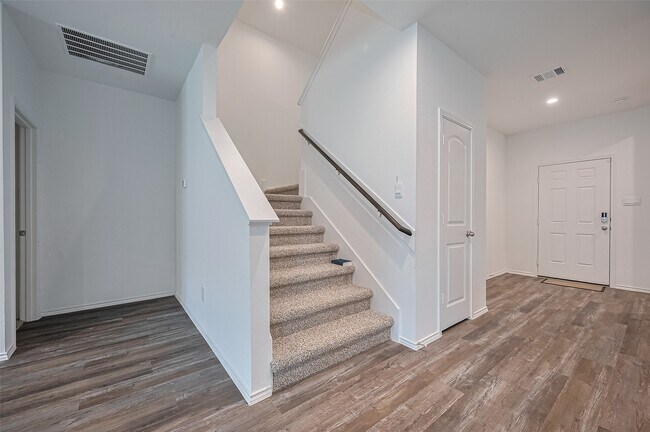 Building Photo - 40434 Basalt Elm Rd