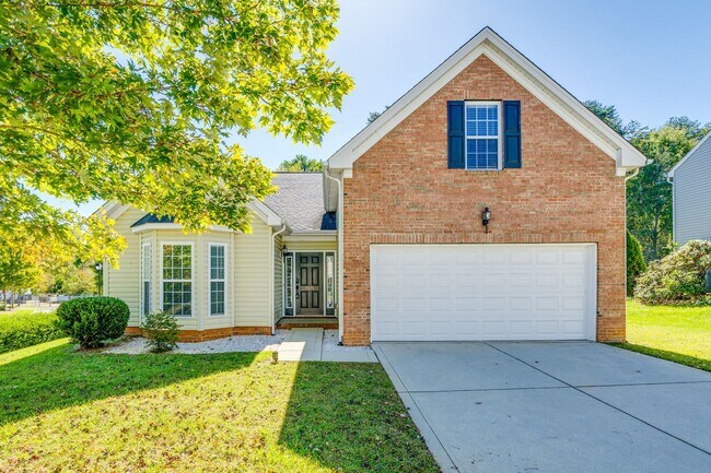 Primary Photo - Well maintained 3 bedroom 2 bath home with...