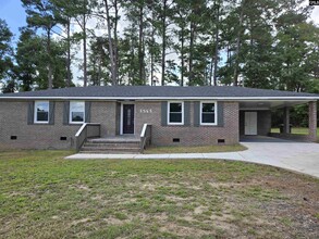 Building Photo - 3260 Broughton St