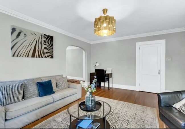 Building Photo - 1354 Winburn Dr