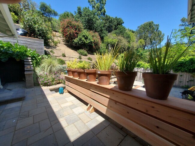 Primary Photo - Mont Marin 4x3 home with bedroom suites on...