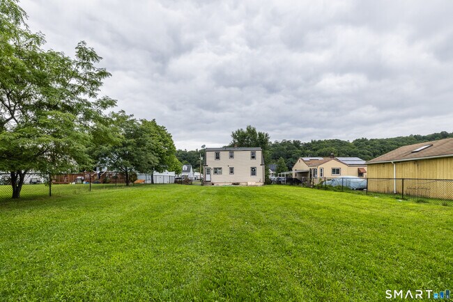 Building Photo - 118 Bryden Terrace