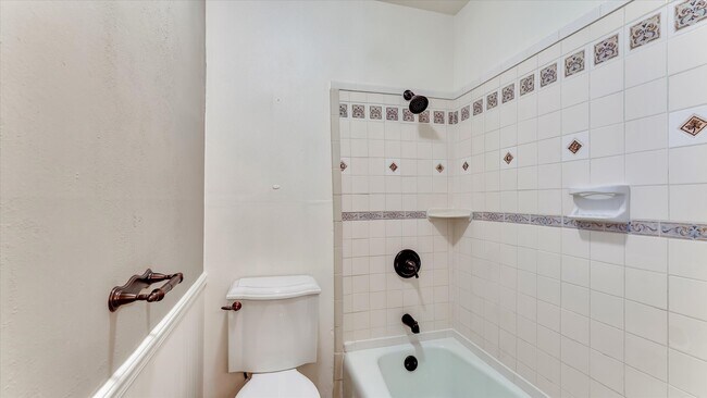 Building Photo - 12702 Ravensway Dr