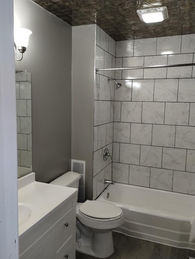 Building Photo - 2647 White St