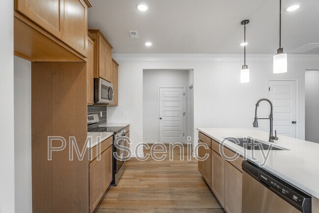 Building Photo - 9437 Cavalier Wy