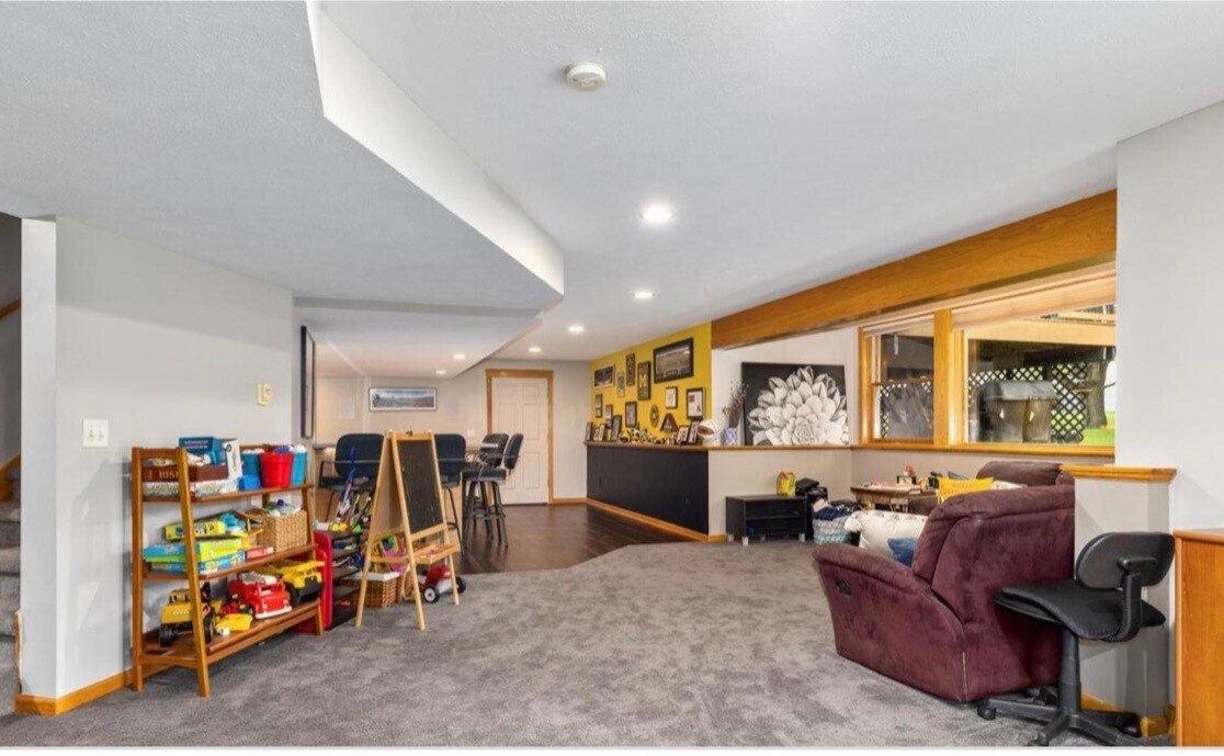 Building Photo - 61 Greystone Ct NE