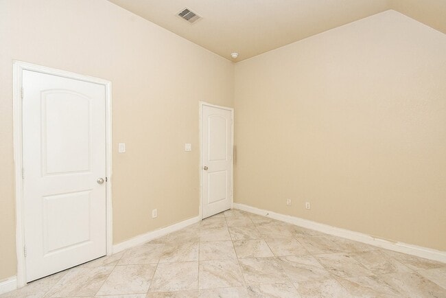 Building Photo - 10310 Rouken Glen Ct.