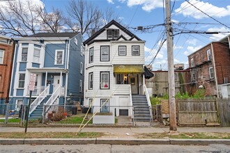 Building Photo - 61 Overlook Pl