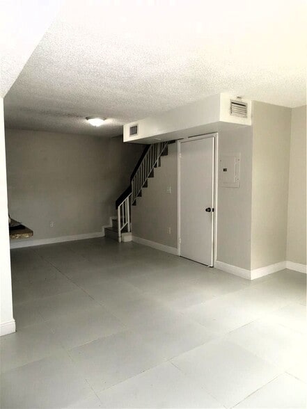 Building Photo - 13894 SW 65th Ter