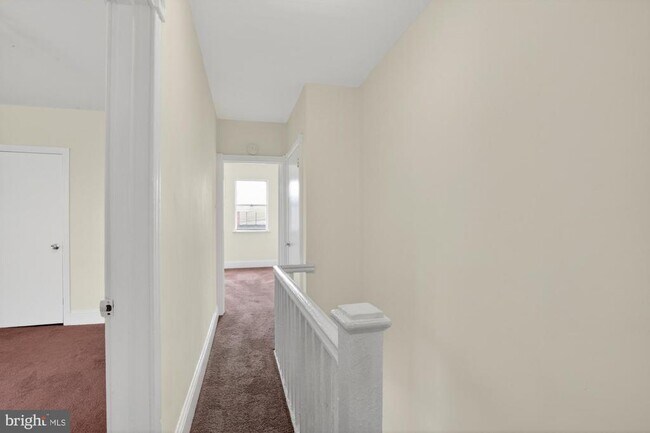 Building Photo - 1519 Emily St