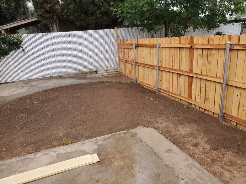 Newer Fence for Privacy - 9333 Lomita Dr