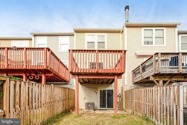 Building Photo - 15324 Gunsmith Terrace