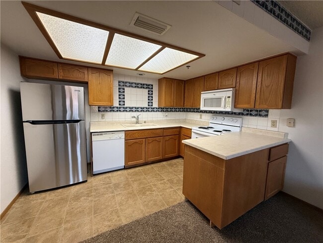 Building Photo - 2085 Mesquite Ave