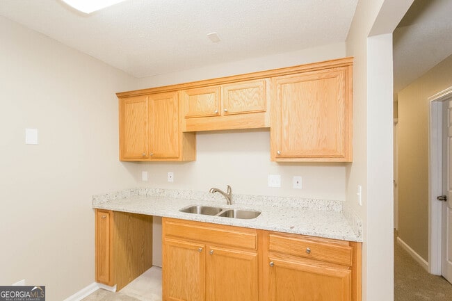 Building Photo - 5736 Eagles Feather Ln