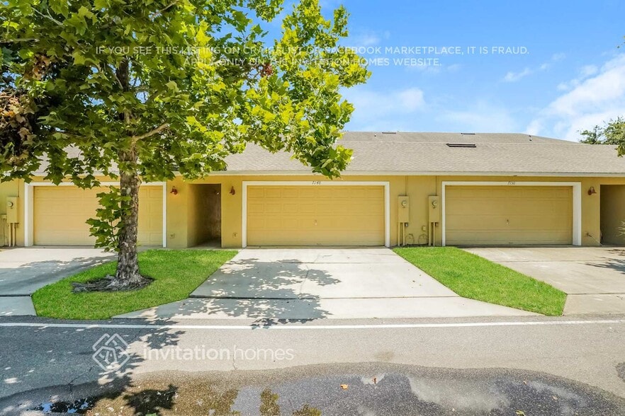 Building Photo - 7148 Five Oaks Dr