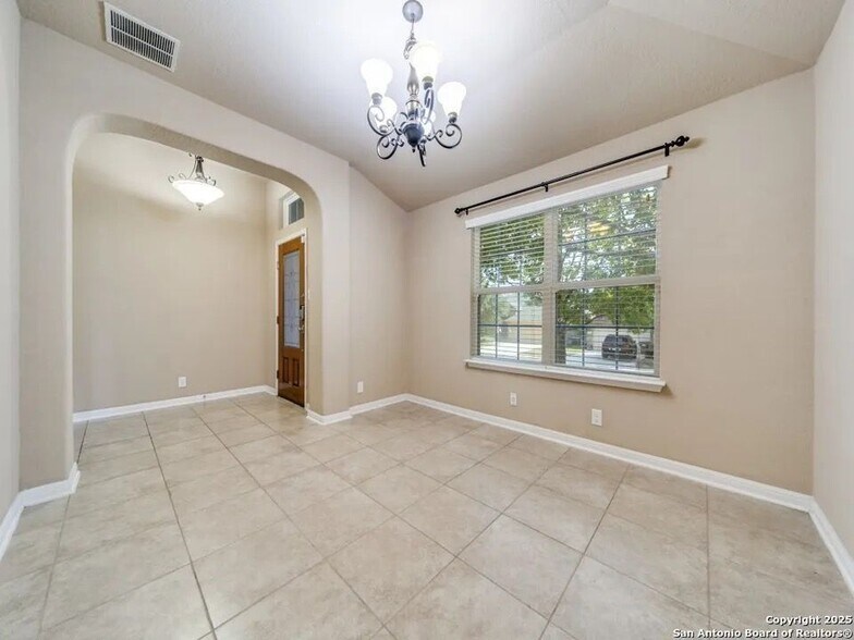 Building Photo - 5627 Cypress Dawn