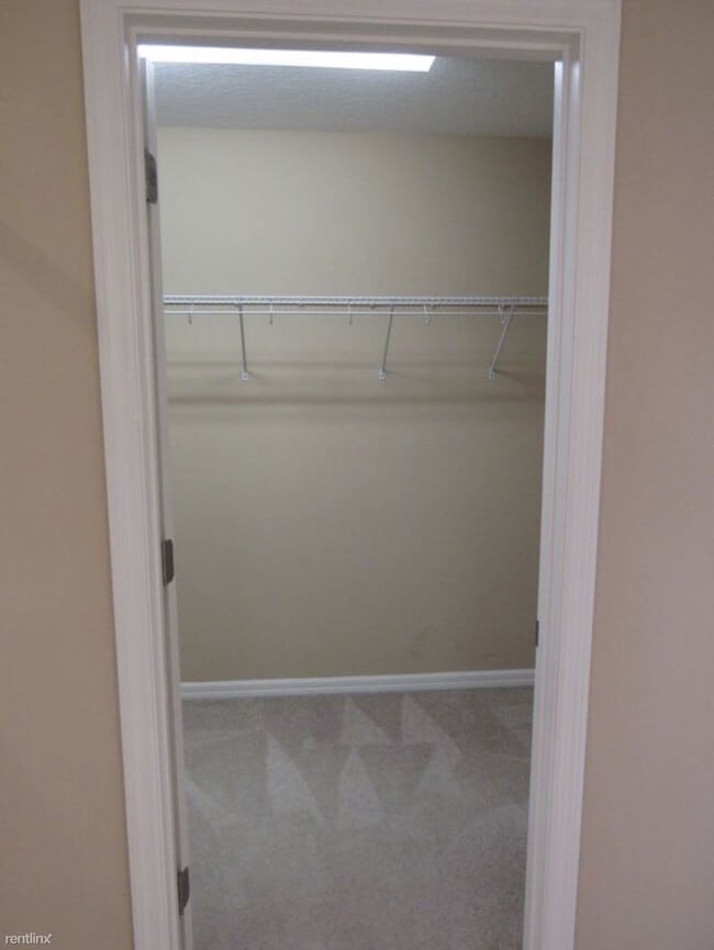 Building Photo - 644 Venice Place