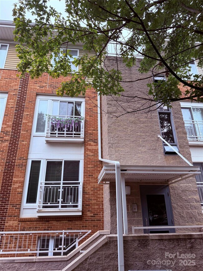 Primary Photo - 3631 Warp Street