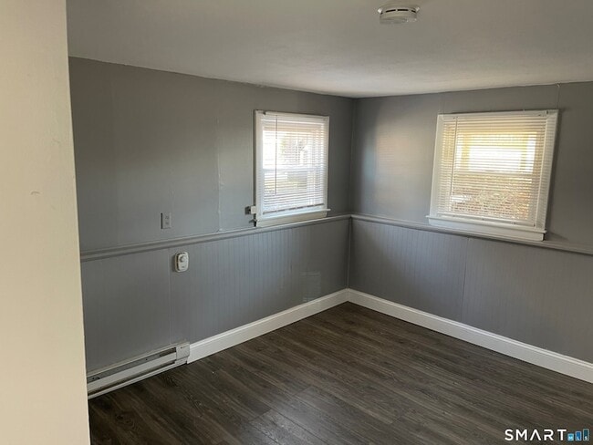 Building Photo - 54 Church St