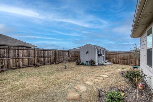 Building Photo - 721 Windmill St
