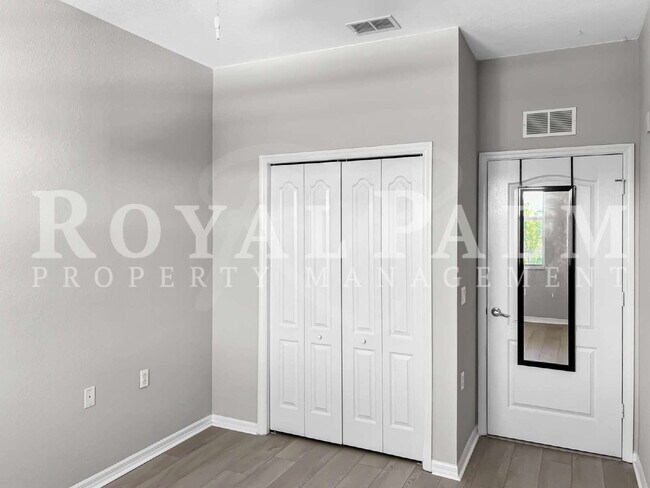 Building Photo - Swipe Right on This Estero 2-Bedroom Condo — Elevator Access + $500 Off If You Apply Before FEB 13!