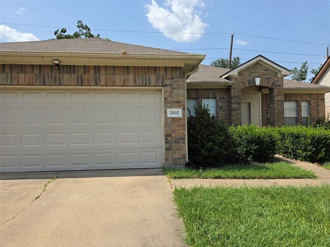 Building Photo - 7002 Plaza Del Sol Dr