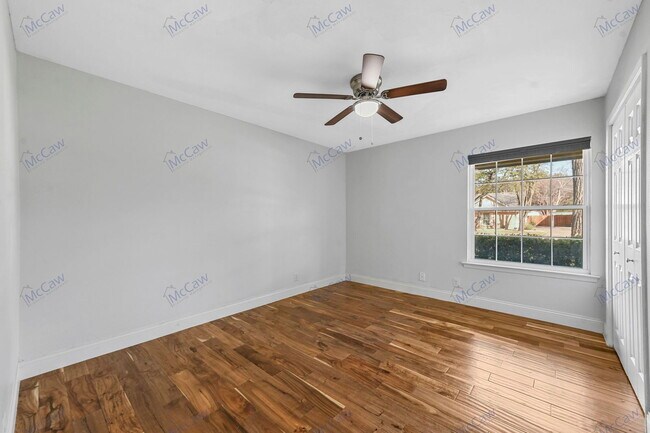 Building Photo - 709 Cimarron Trail