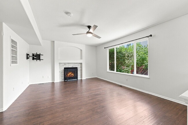 Building Photo - $2,845.95, 6-bed, 3.5-bath located in Colorado Springs with a fenced backyard.