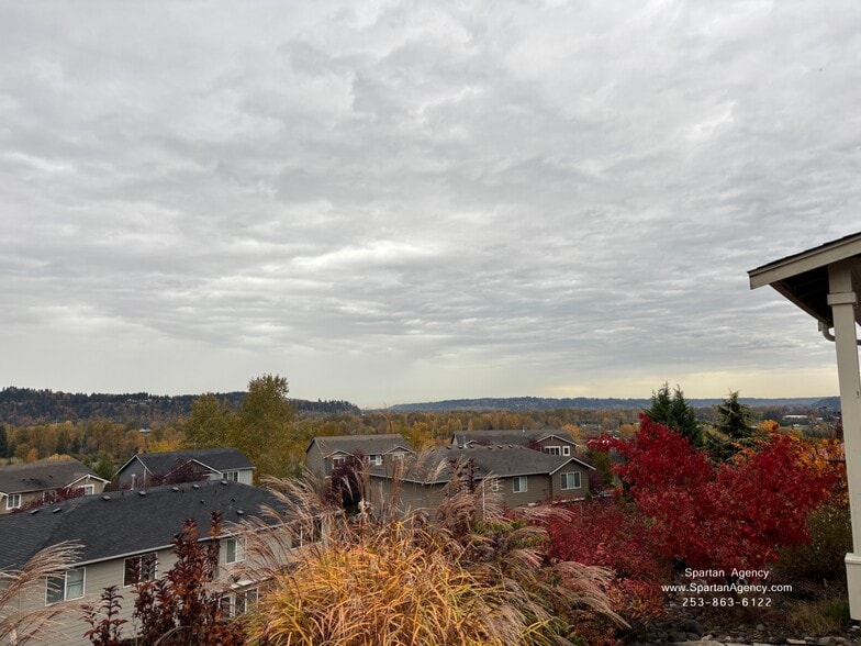 Building Photo - 10801 171st Ave E