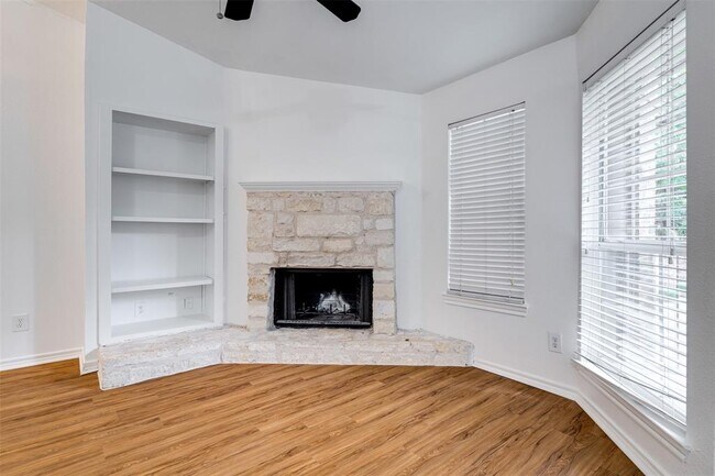 Building Photo - 6804 N Capital of Texas Hwy