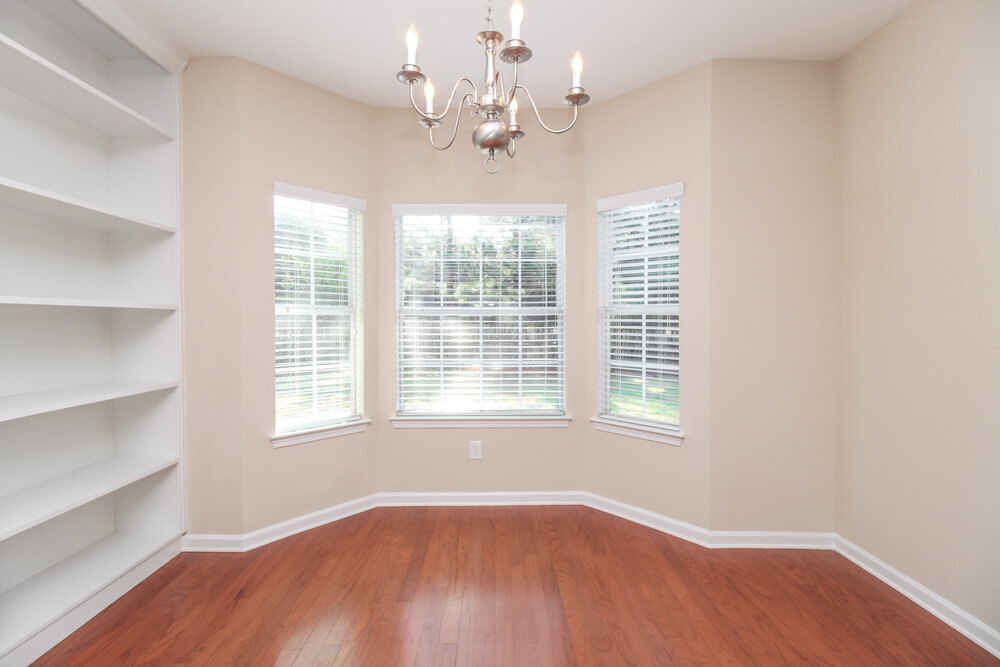 Building Photo - 4940 Hopewell Manor Dr