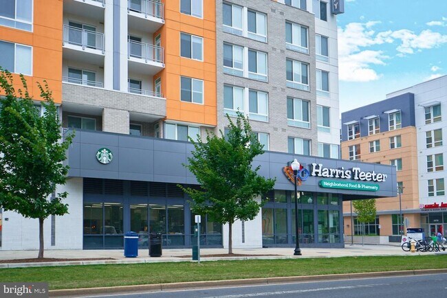 Building Photo - 3340 S 28th St