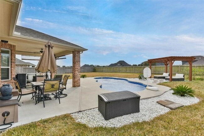 Building Photo - 1236 Laurel Lp