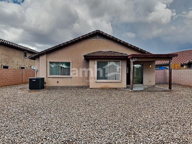 Building Photo - 11337 W Lincoln St