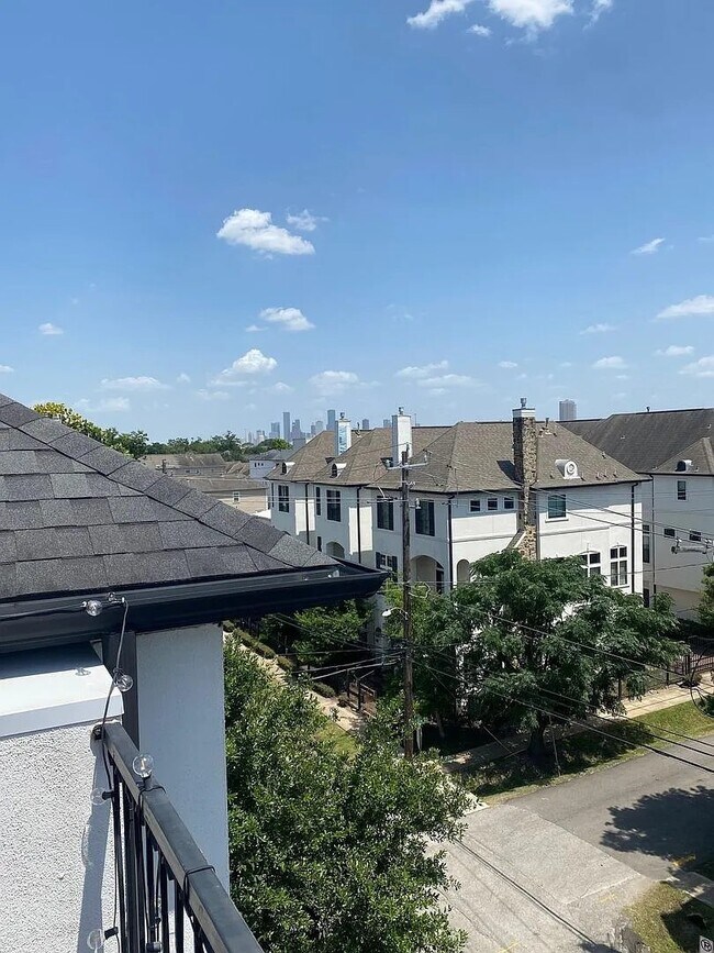 Building Photo - 2607 Cohn St