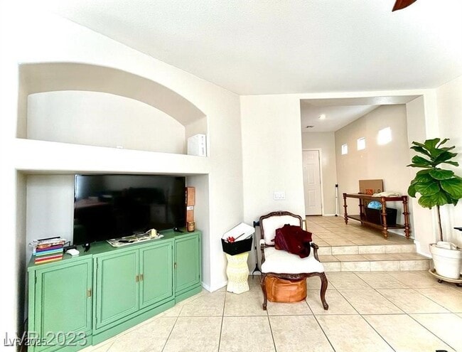 Building Photo - 7279 Twin Maples Ct