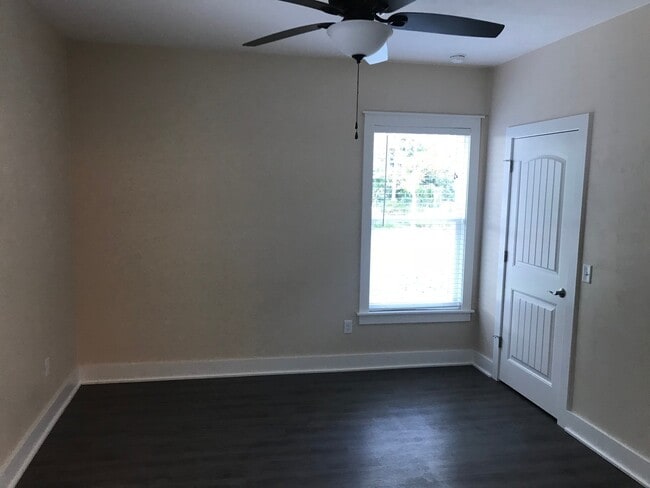 Building Photo - Newly Constructed Luxury 4 Bed / 4 Bath Bungalow Cottage with Extra Room and Bathroom