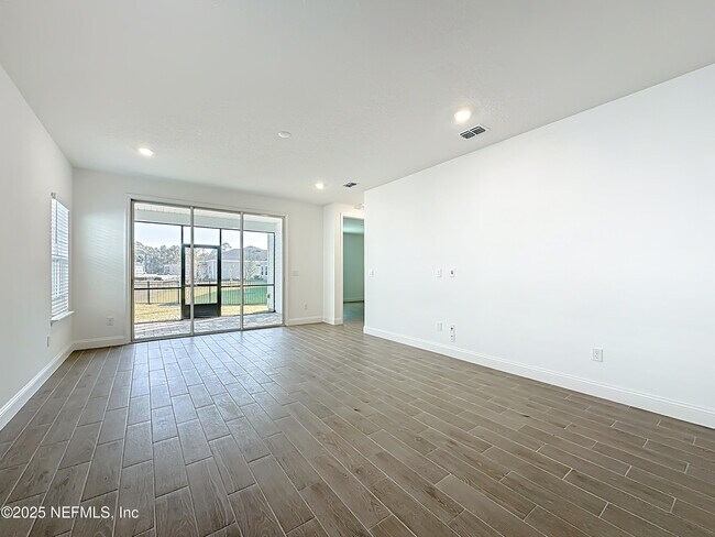 Building Photo - 289 Pentwater Rd