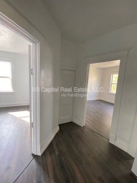 Building Photo - 2458 Benton St