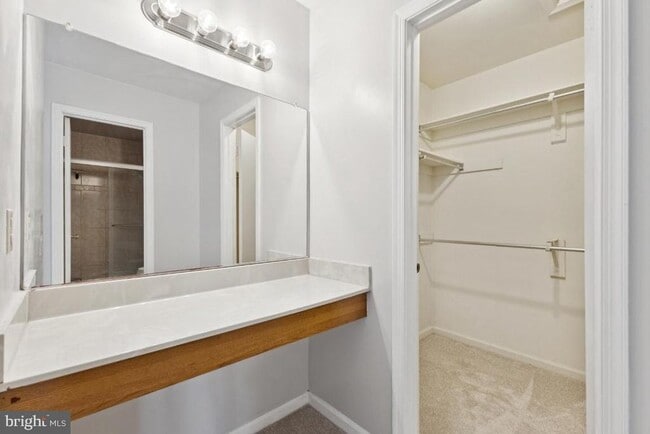 Building Photo - 14422 Coachway Dr