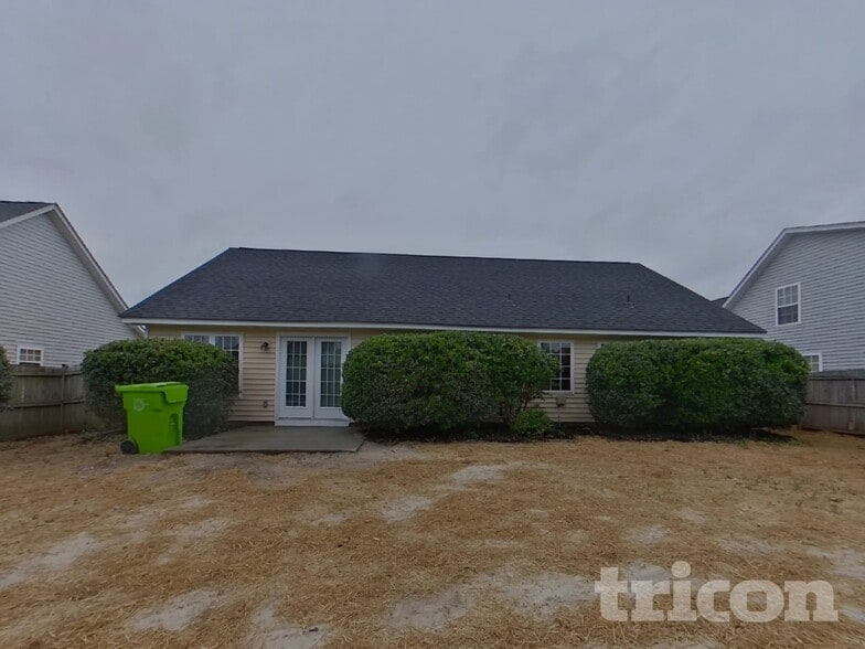 Building Photo - 608 Cottontail Ct N