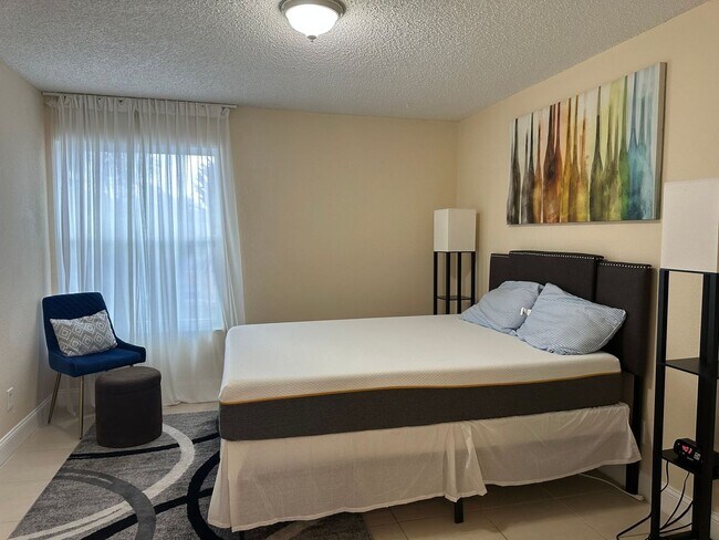 Building Photo - 2/2 Fully Furnished Condo in Orlando
