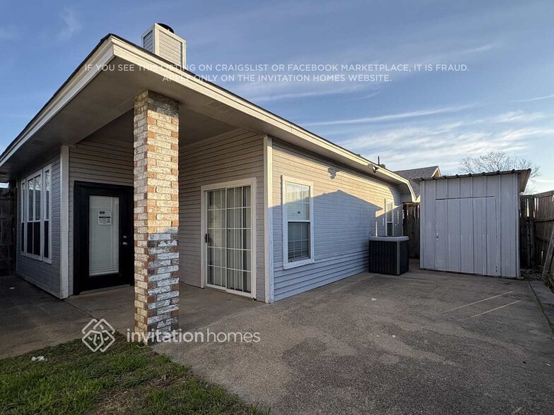 Building Photo - 922 Gaynor Ave