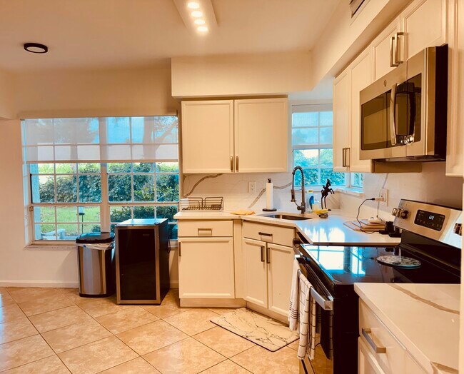 Building Photo - 17274 Boca Club Blvd