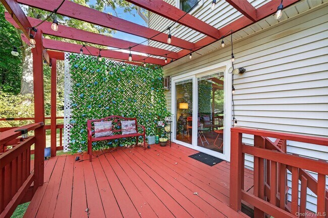 Building Photo - 101 Woodland Rd