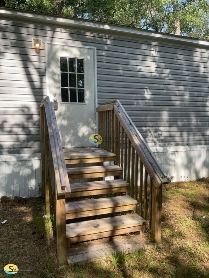 Building Photo - 5870 Patterson Ave