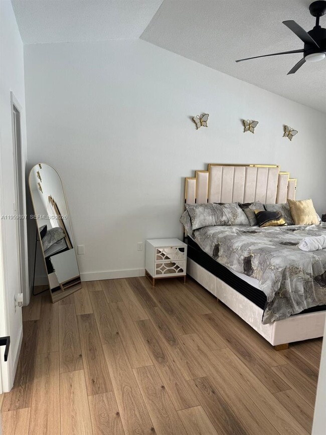 Building Photo - 2359 Kings Crest Rd