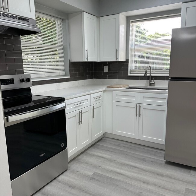 Building Photo - 3620 NW 9th St